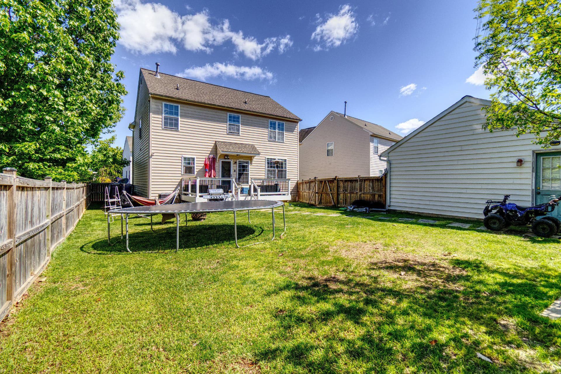 215 Seamaster Rd photo 38