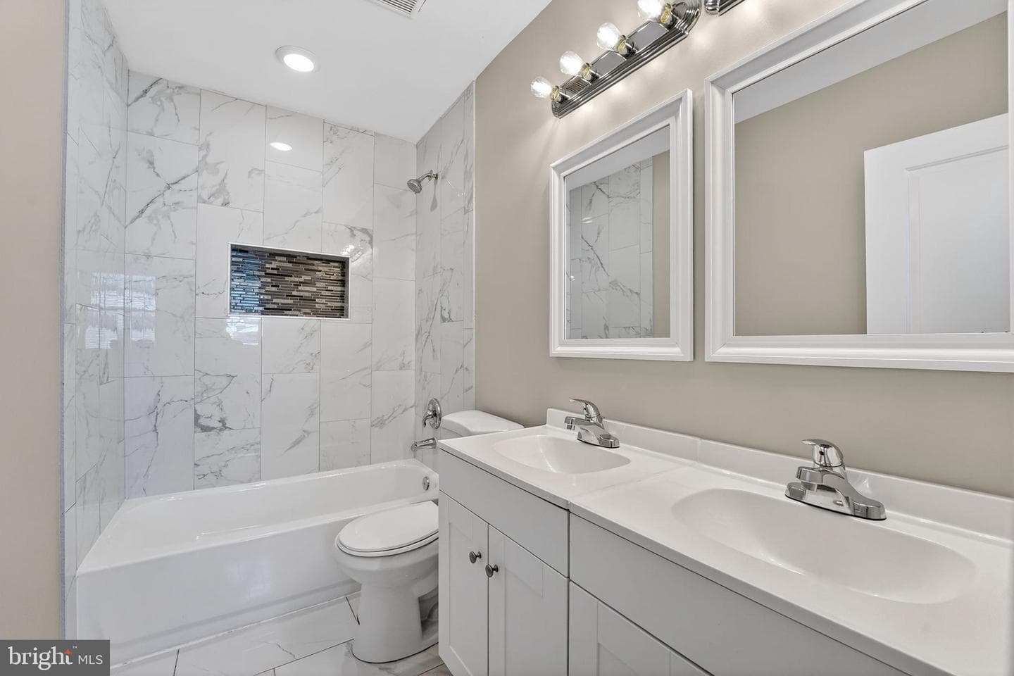 418 1st Avenue photo 26