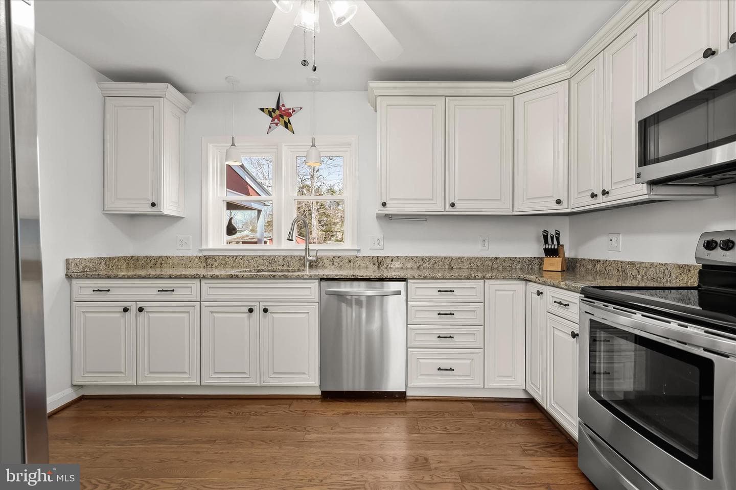 1008 Hart Road photo 16