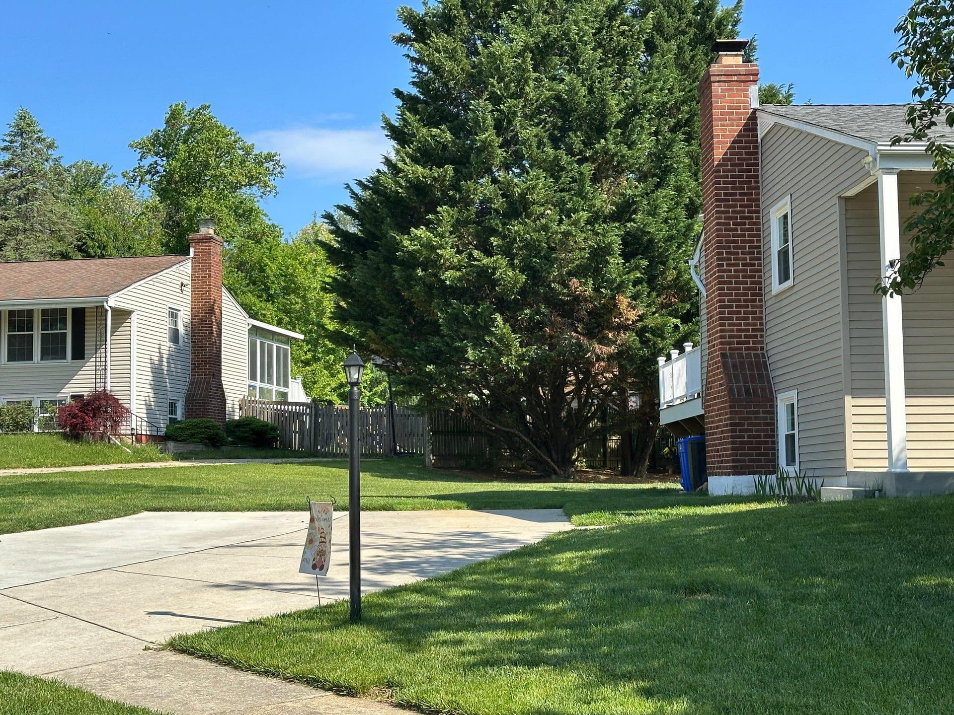8618 Valleyfield Road photo 3