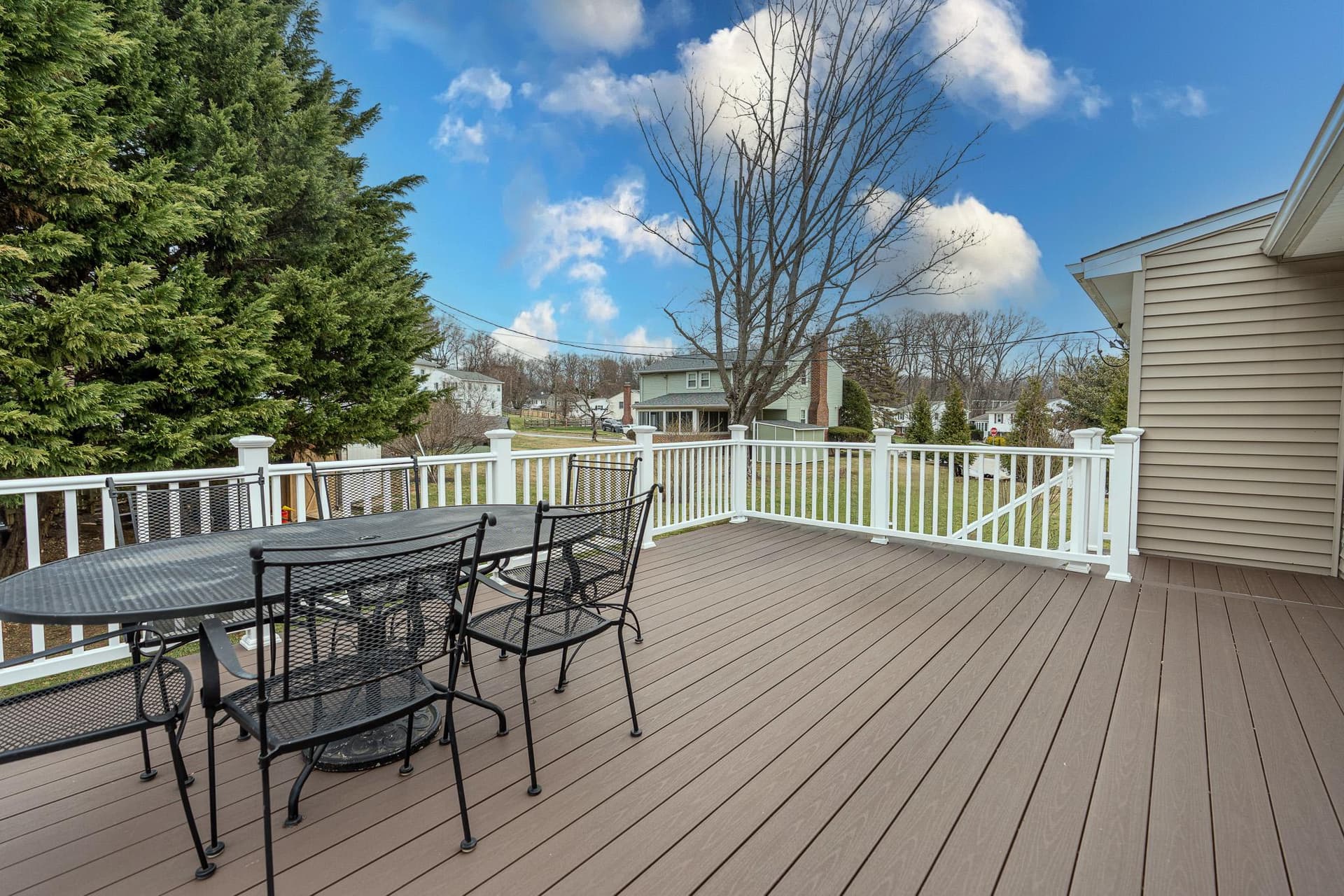 8618 Valleyfield Road photo 7