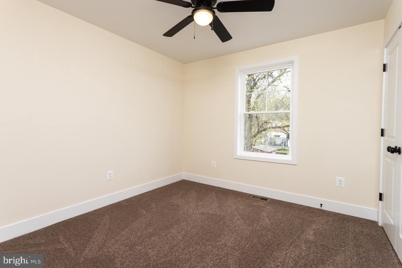 2905 Sparrows Point Road photo 17
