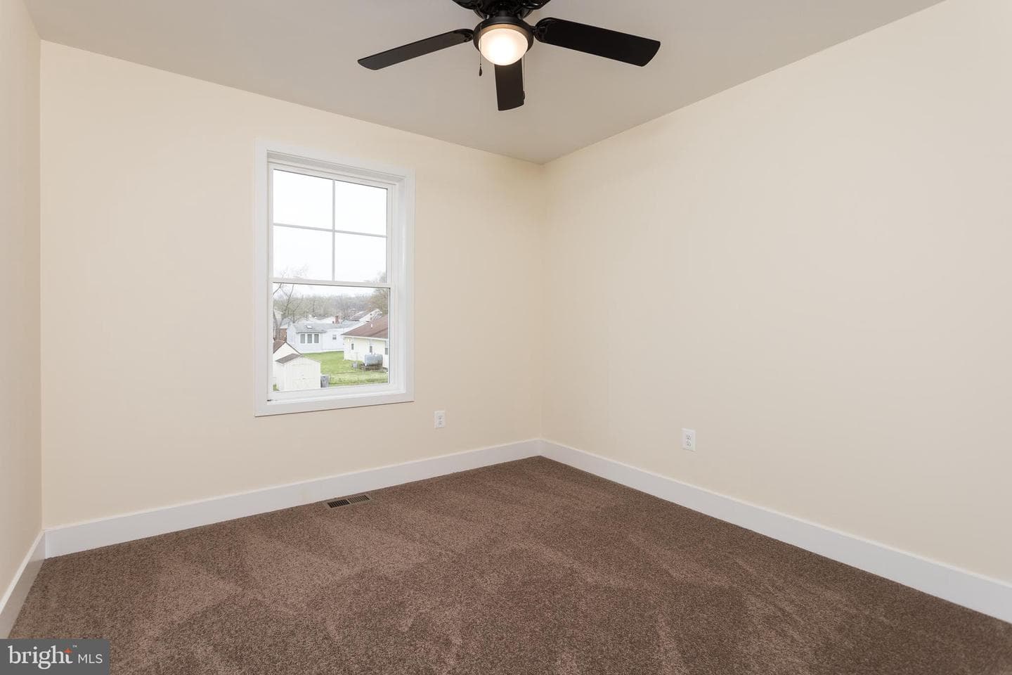 2905 Sparrows Point Road photo 19