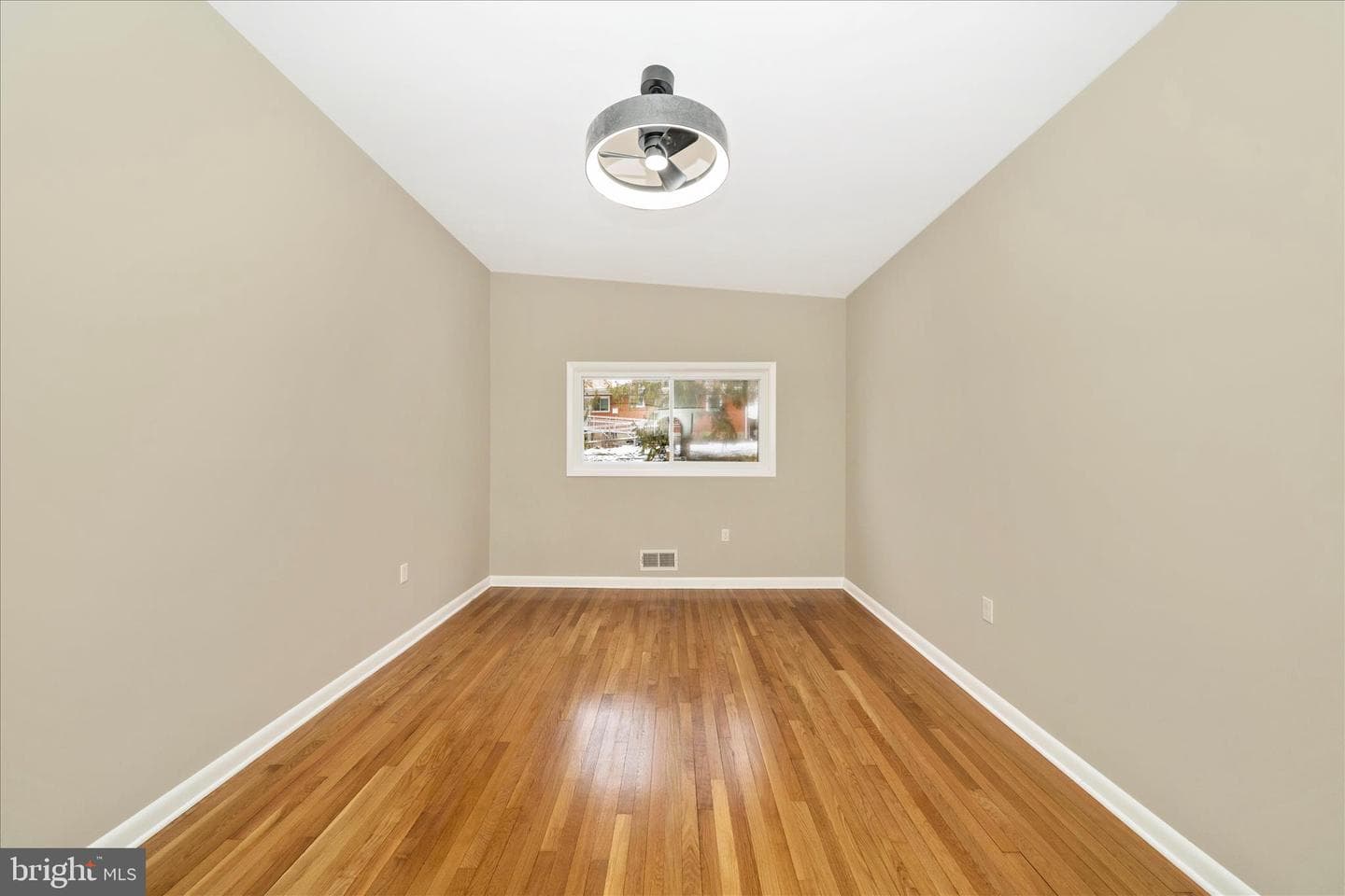 1302 Glenmont Road photo 24