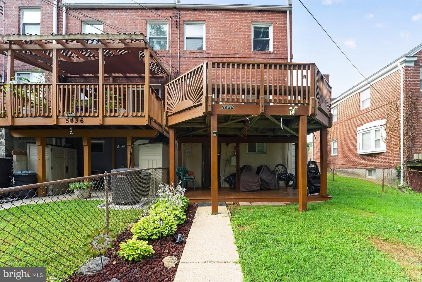 5438 Masefield Road photo 29