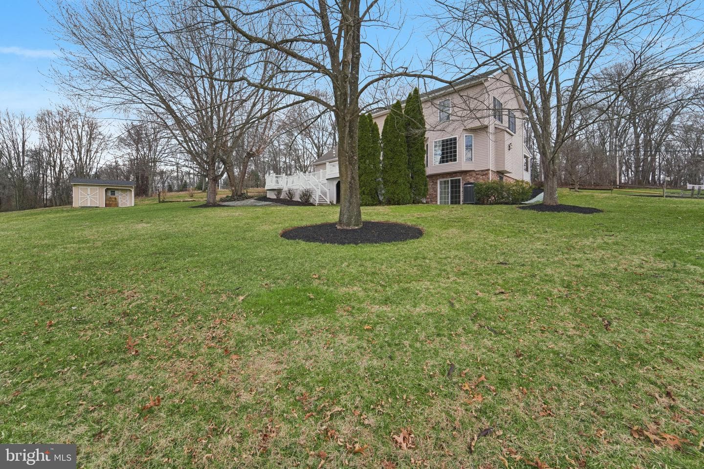 1949 Freeland Road photo 47