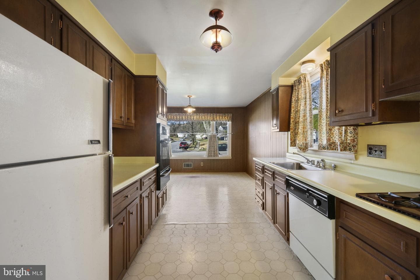 8723 Valleyfield Road photo 8