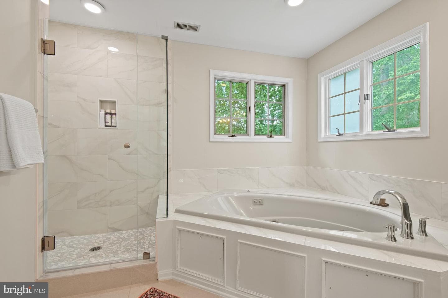 8 Henderson Hill Court photo 21