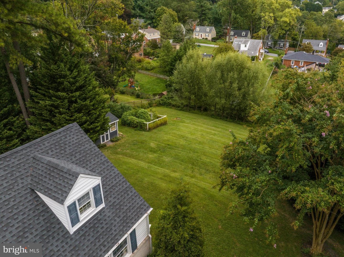 10519 Samona Avenue photo 35