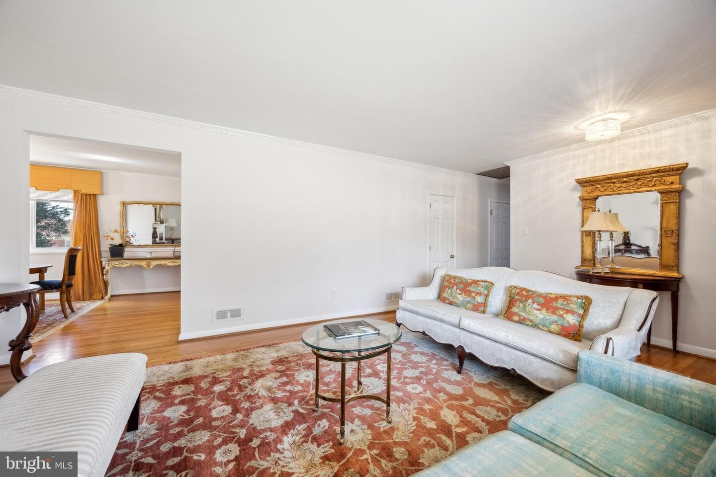 6 E Aylesbury Road photo 8