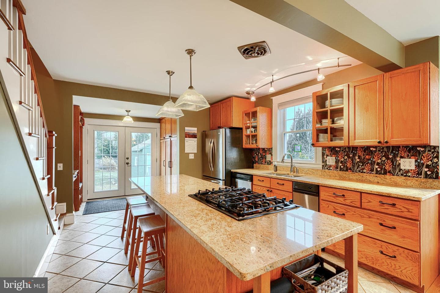 507 Allegheny Avenue photo 4