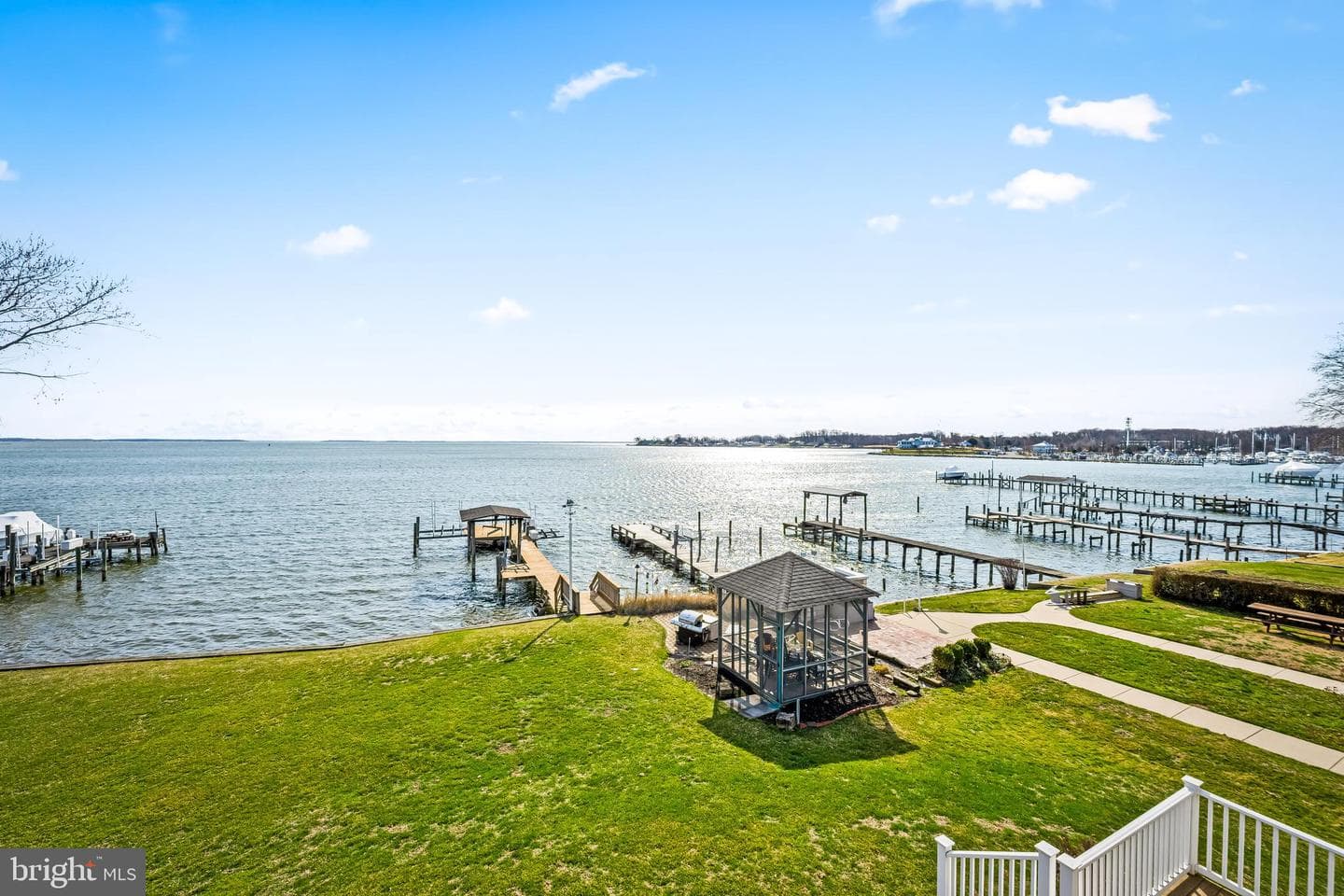623 Rockaway Beach Avenue photo 100