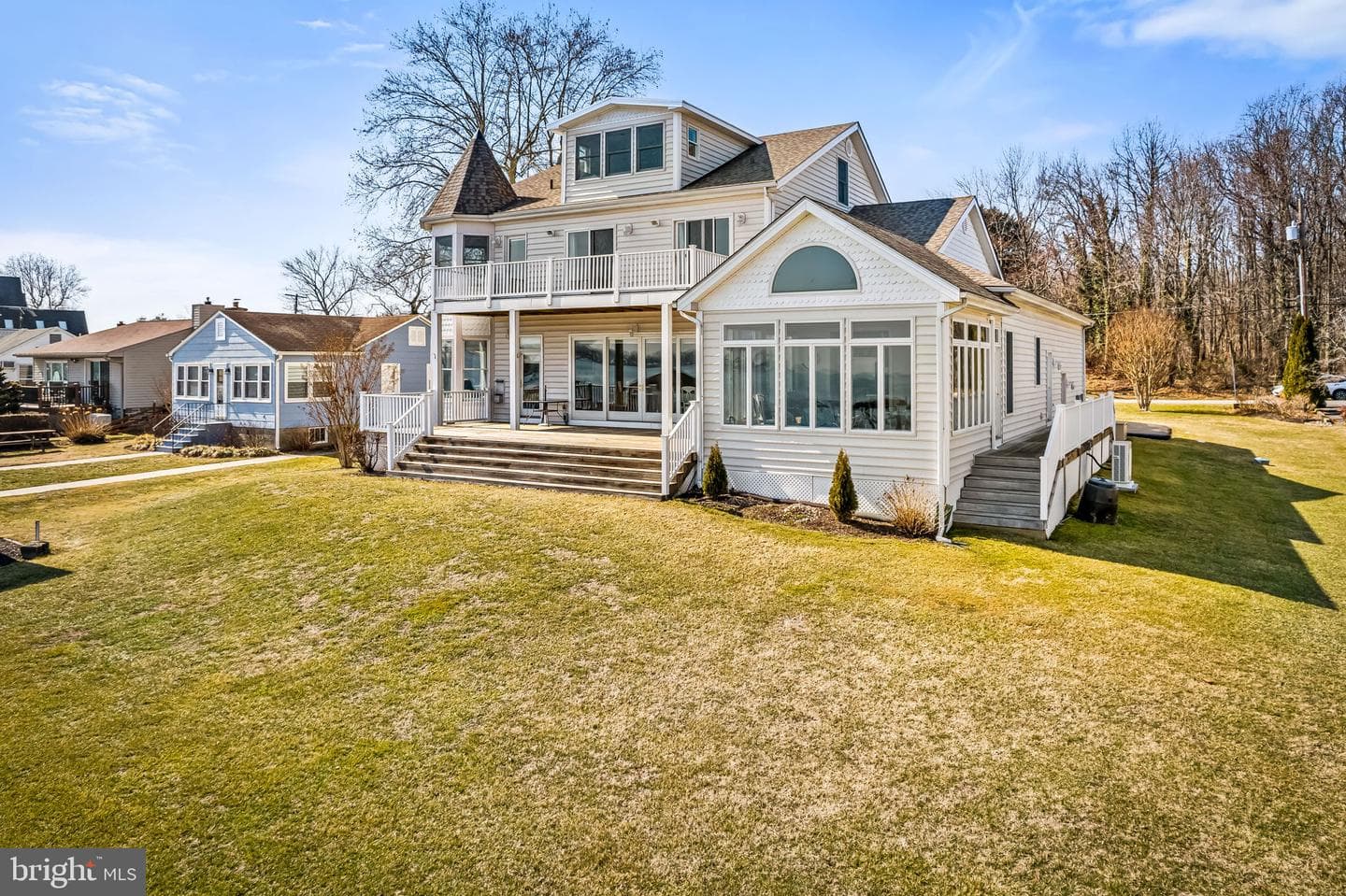 623 Rockaway Beach Avenue photo 4