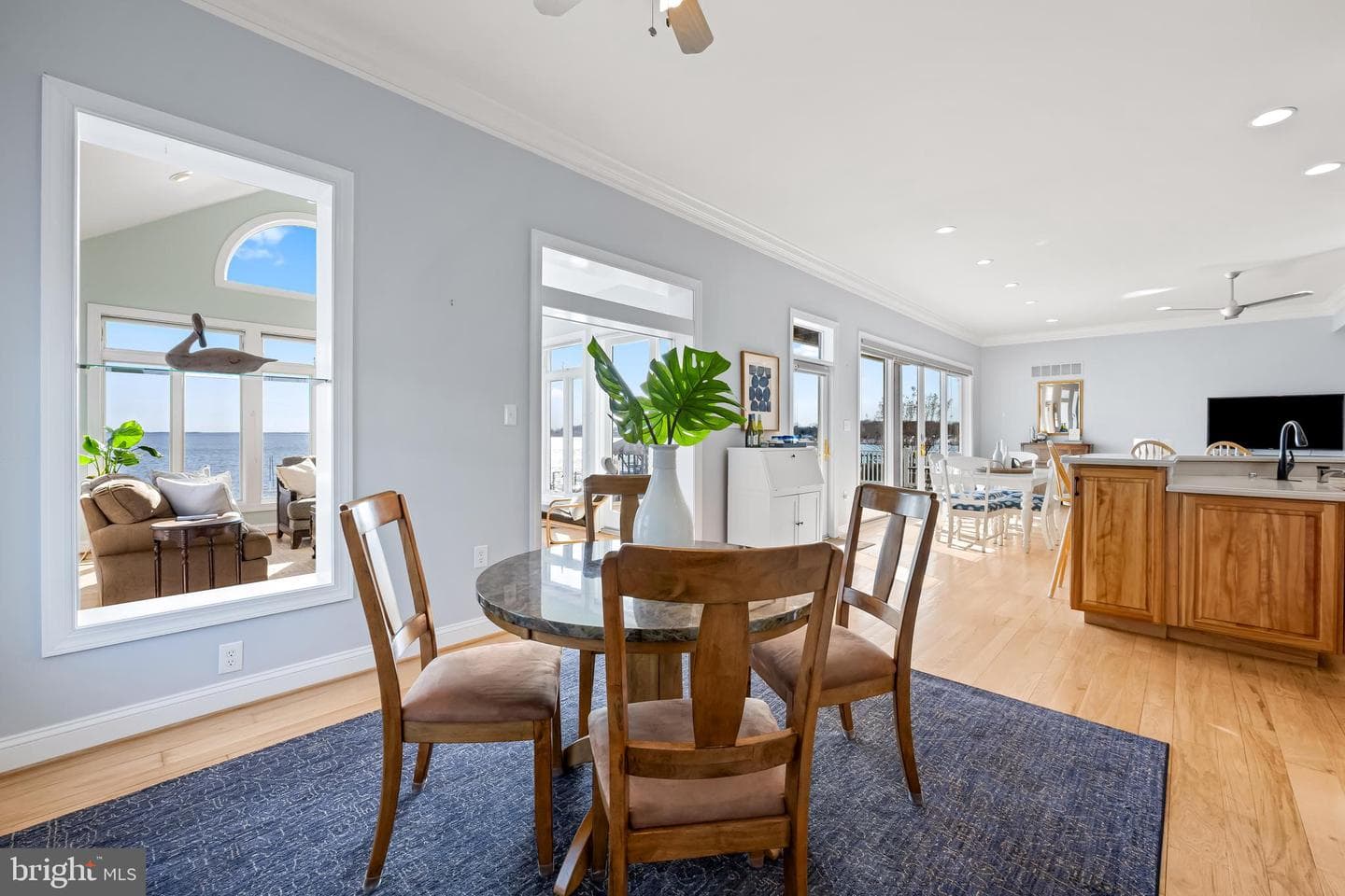 623 Rockaway Beach Avenue photo 40