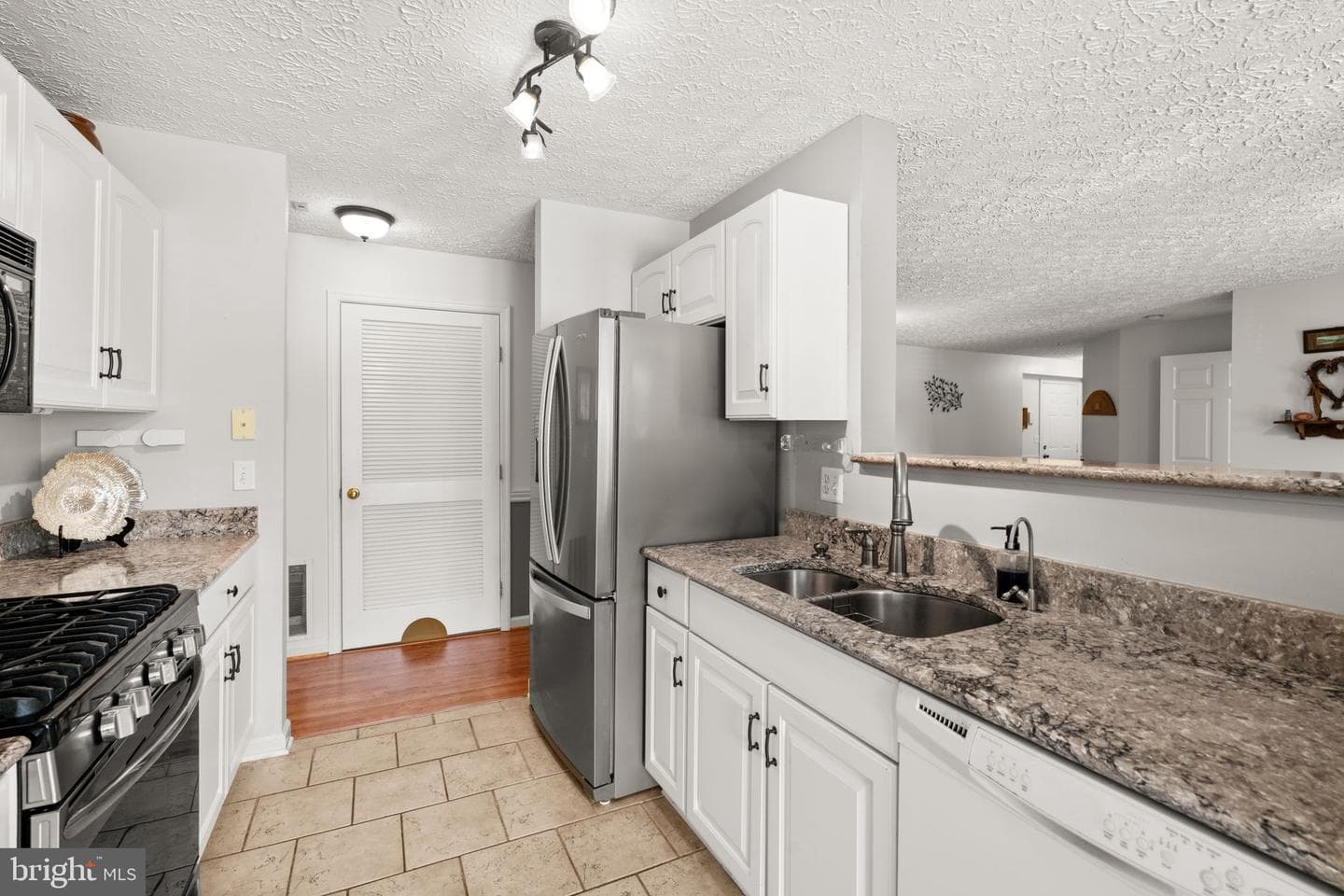 9575 Shirewood Court #9575 photo 13