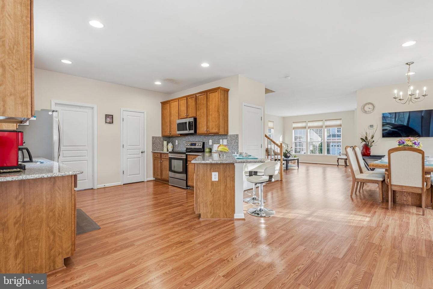 8876 Paddock Lane photo 8