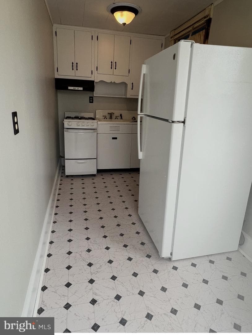 35 Elizabeth Avenue photo 12