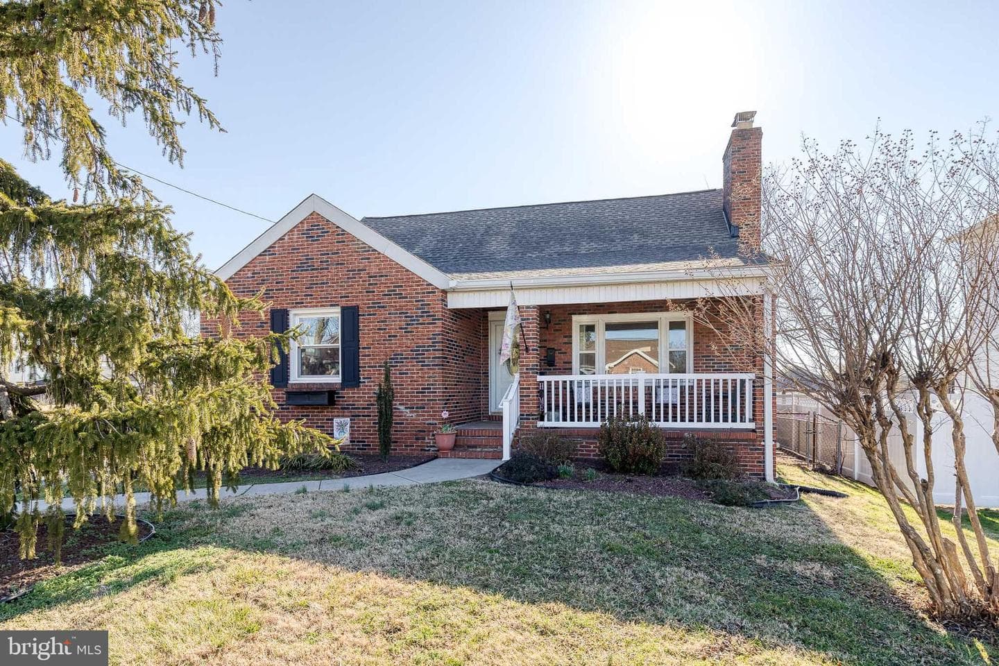 1911 Sunberry Road photo 1