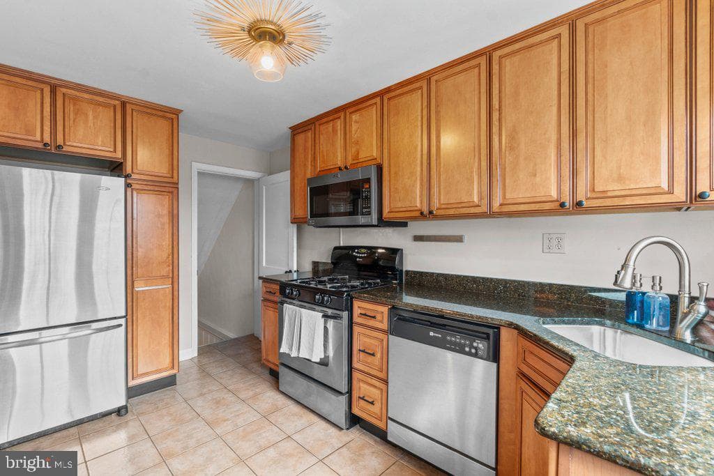 1551 Putty Hill Avenue photo 13