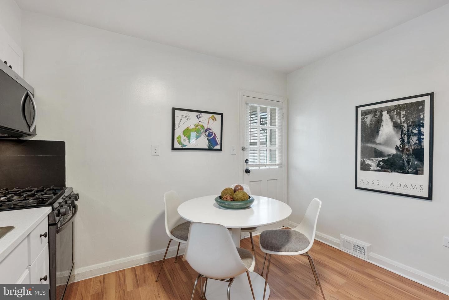 8504 James Avenue photo 11