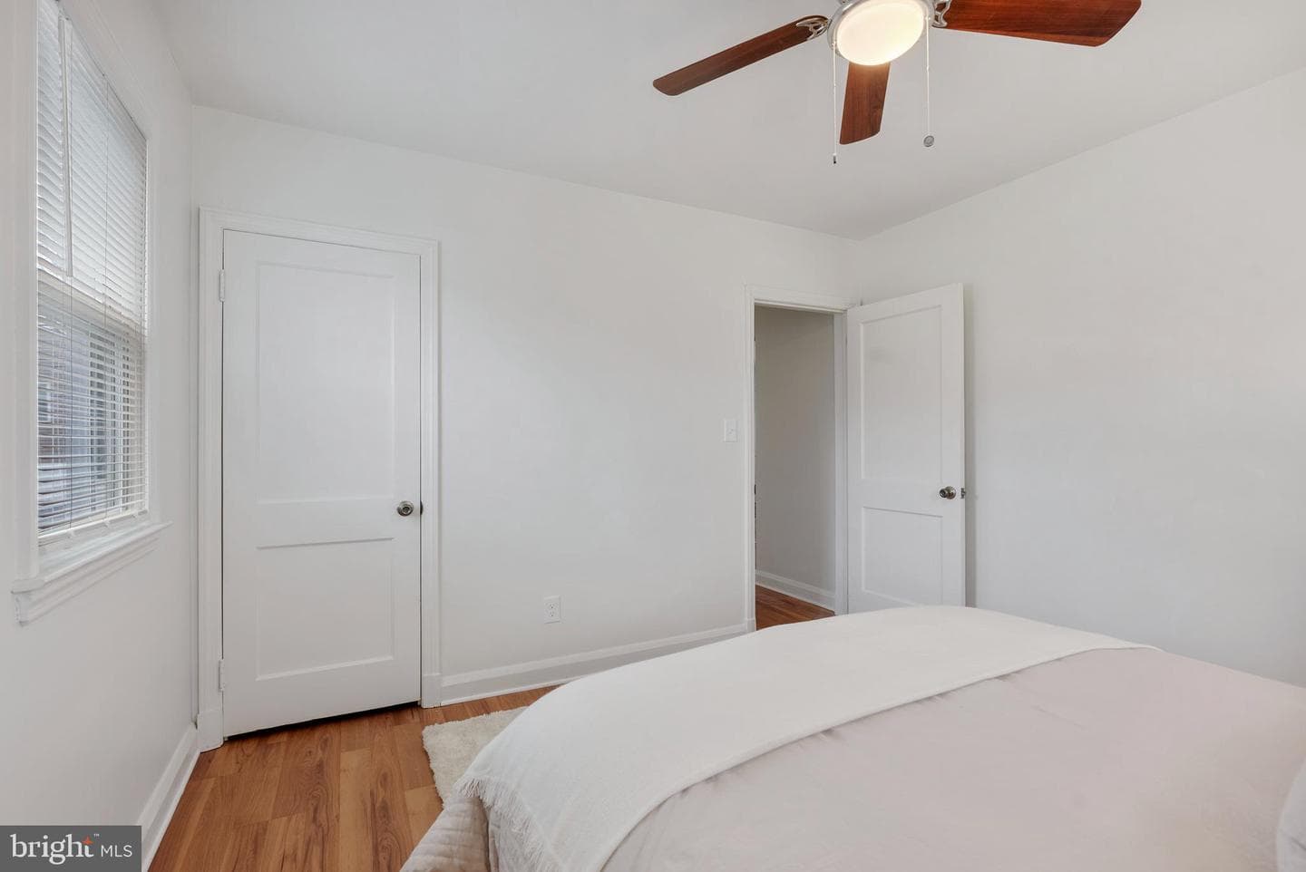 8504 James Avenue photo 16