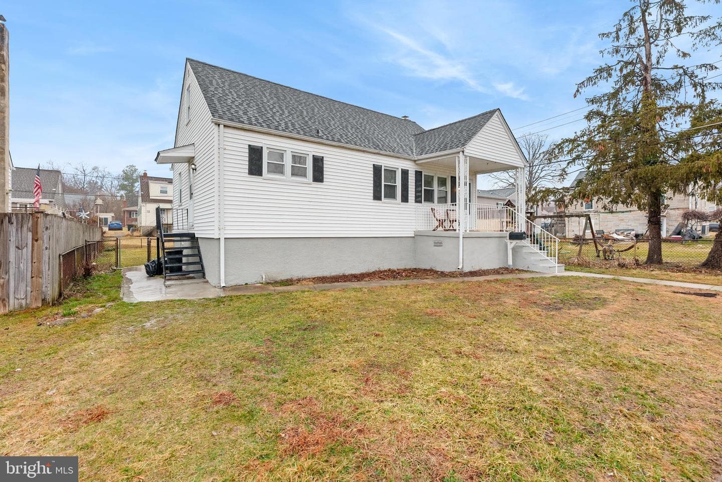8504 James Avenue photo 3