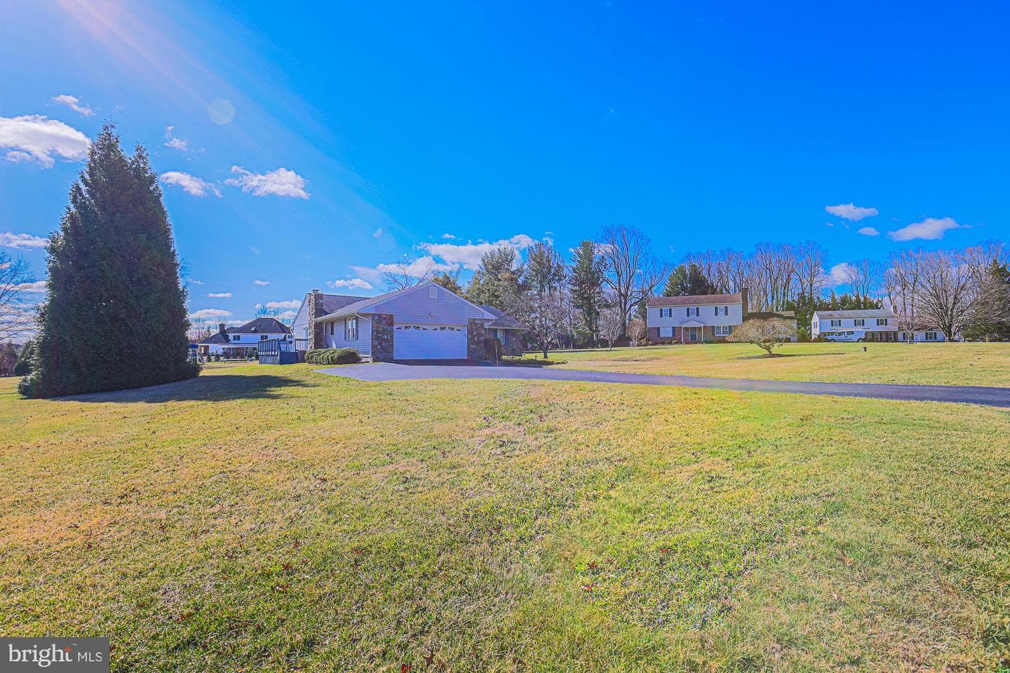 14005 Foxland Road photo 3