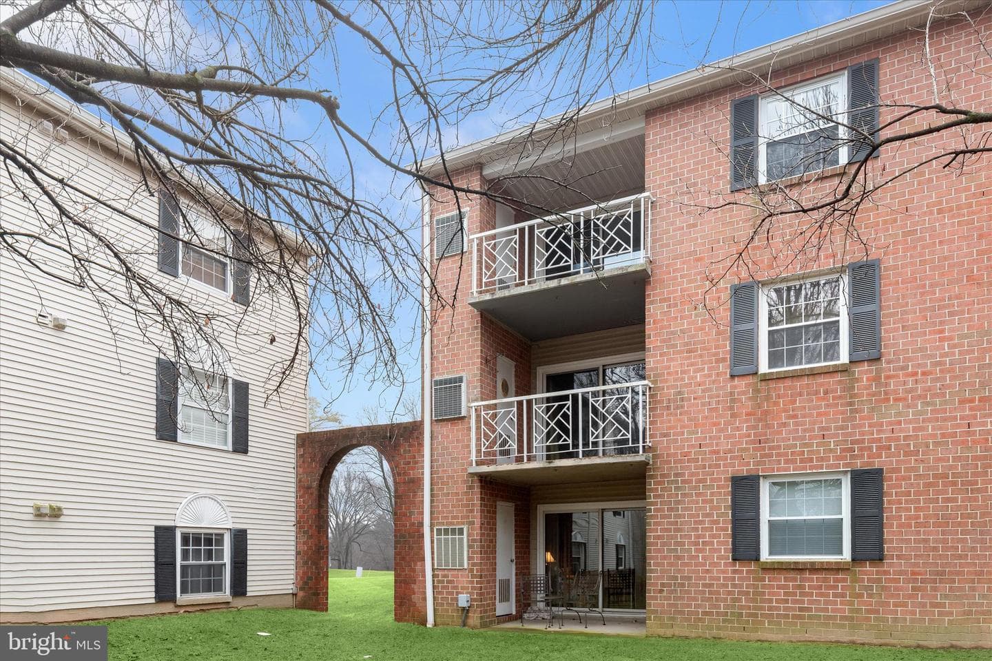 2 Elphin Court #302 photo 33