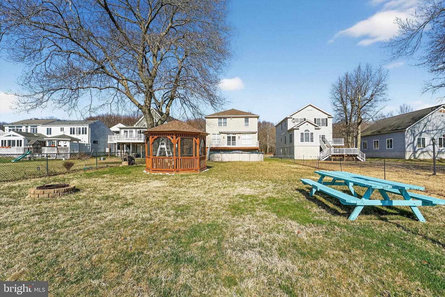 1347 S Seneca Road photo 11