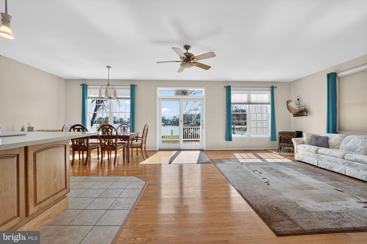 1347 S Seneca Road photo 16