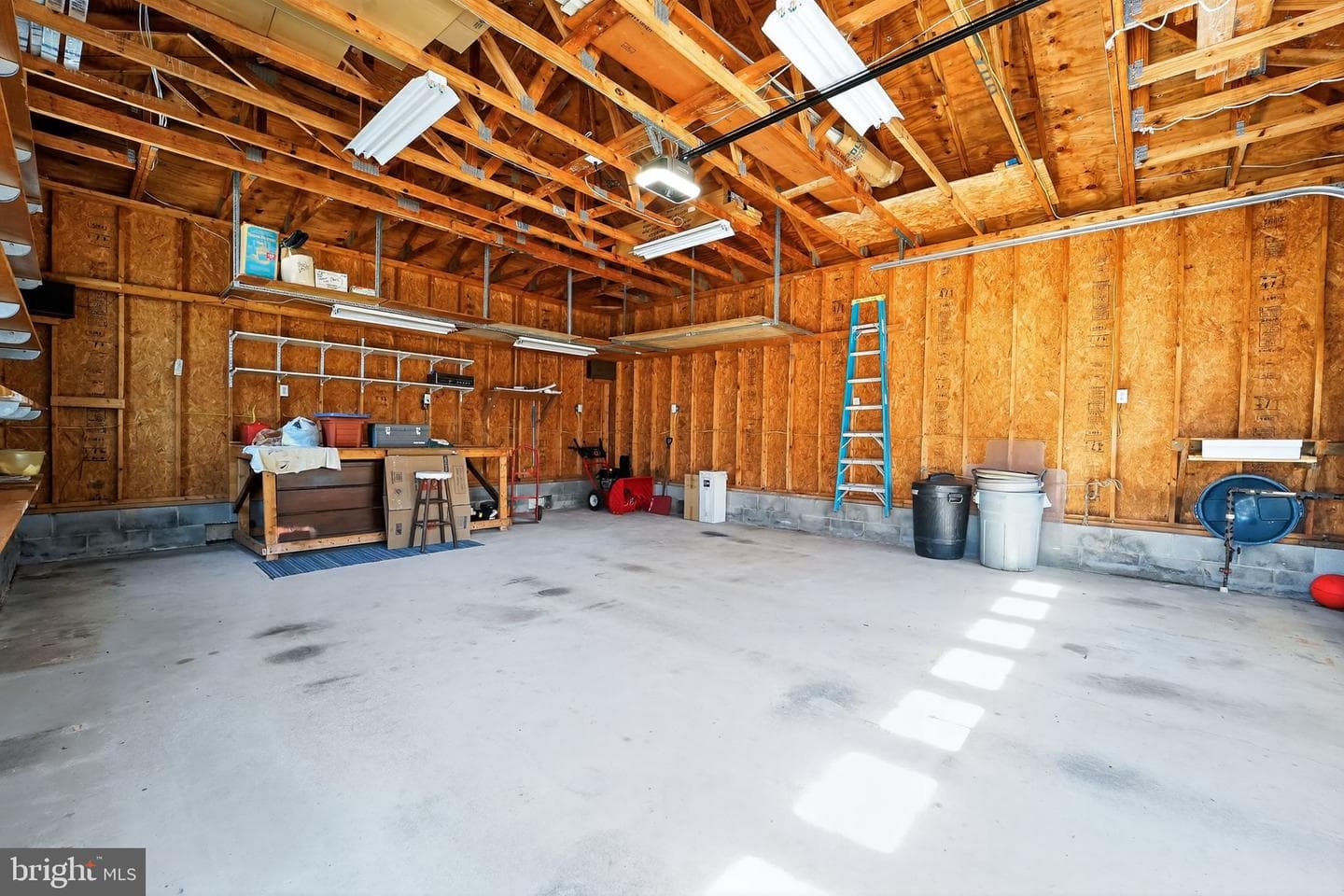 1347 S Seneca Road photo 40