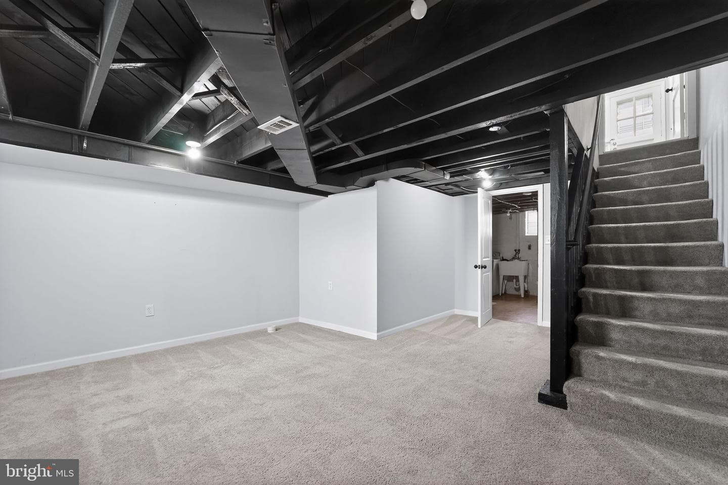 5562 Dolores Avenue photo 24