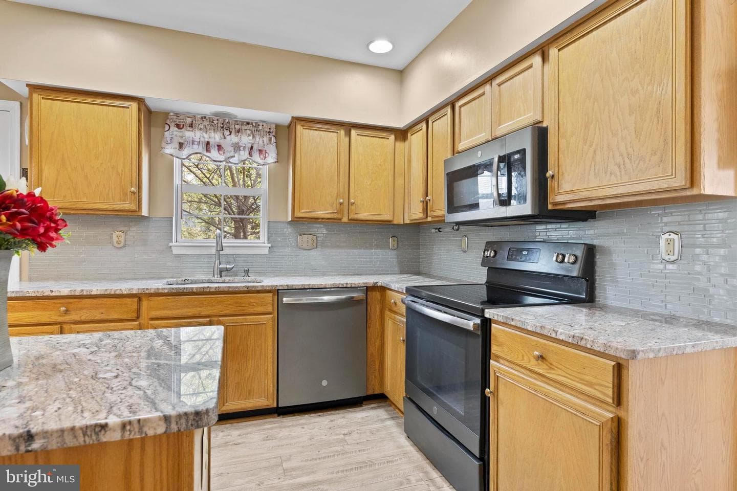 9046 Tarpleys Circle photo 15