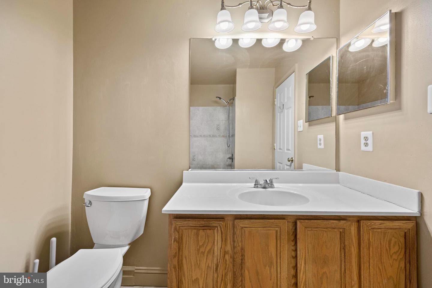 9046 Tarpleys Circle photo 35