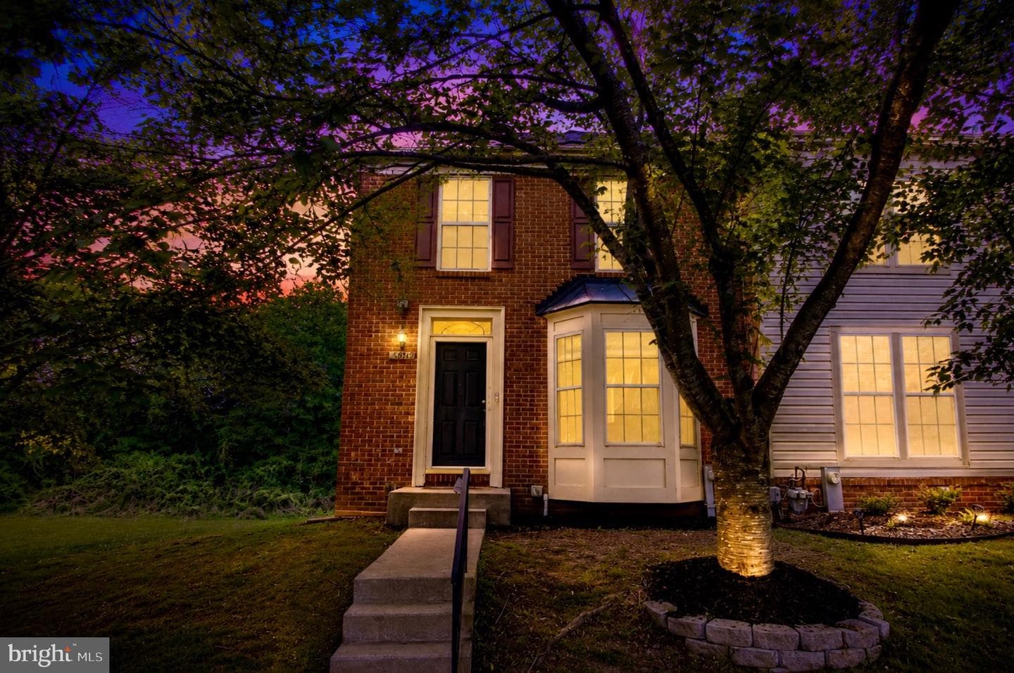 4816 Wainwright