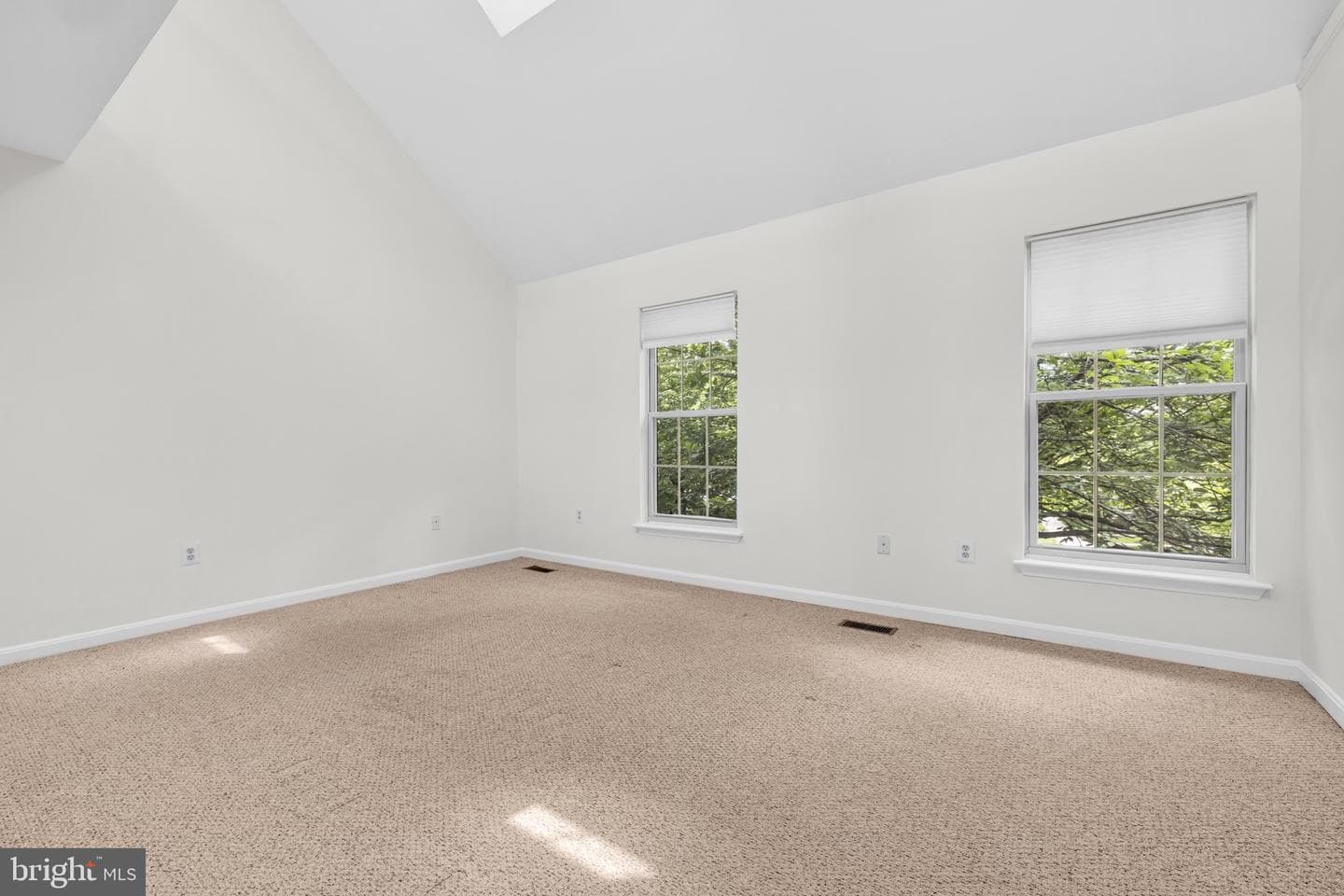 4816 Wainwright photo 36