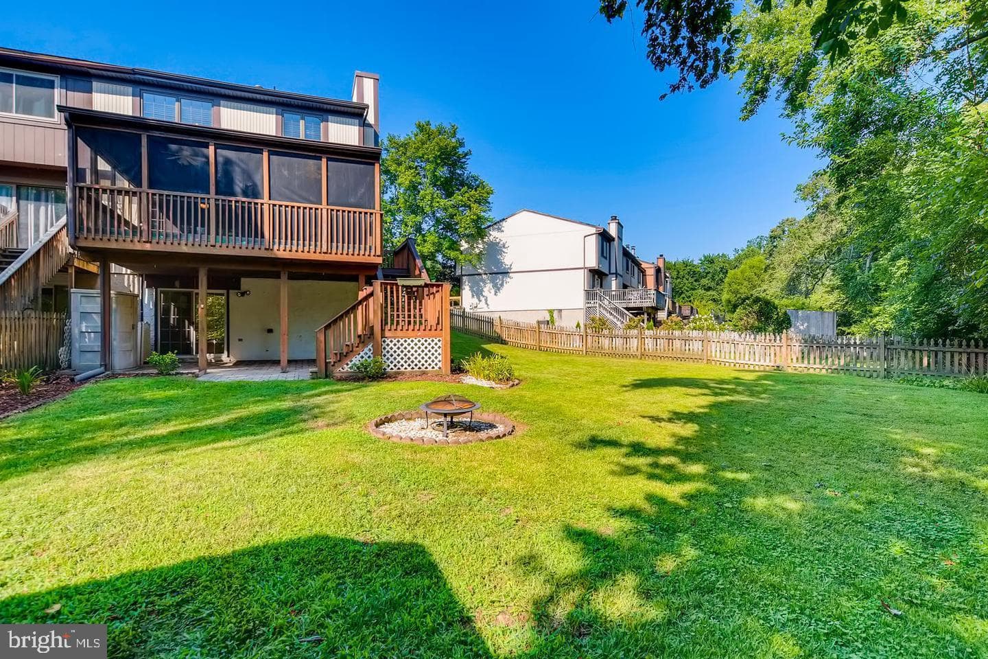 139 Bourbon Court photo 34