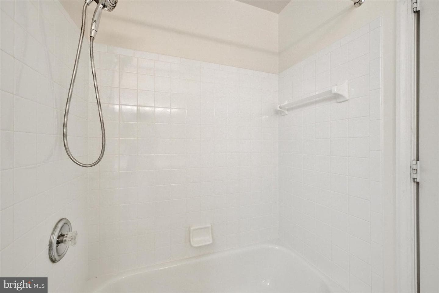 4500 Chaucer Way #403 photo 10