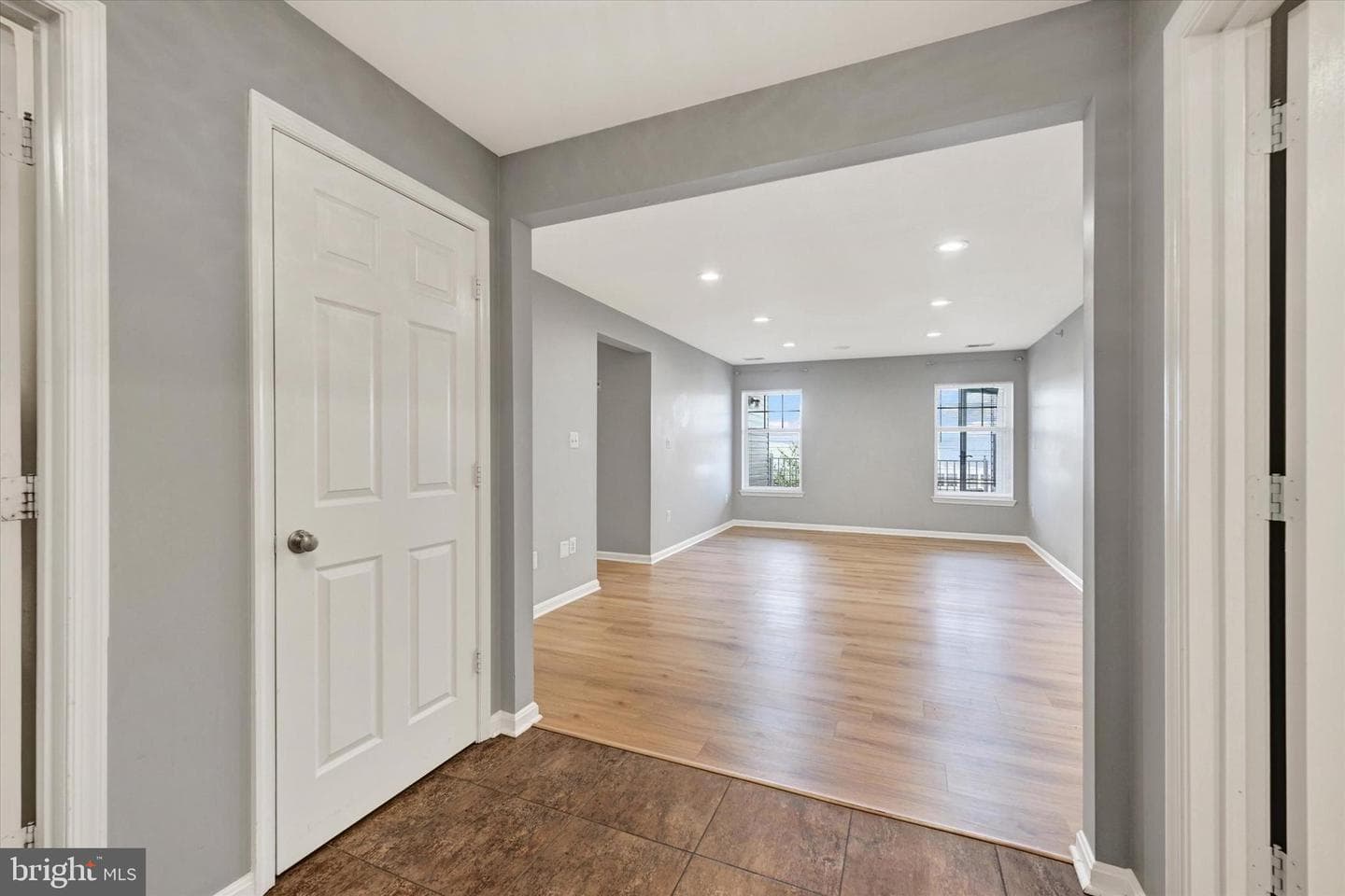 4500 Chaucer Way #403 photo 2