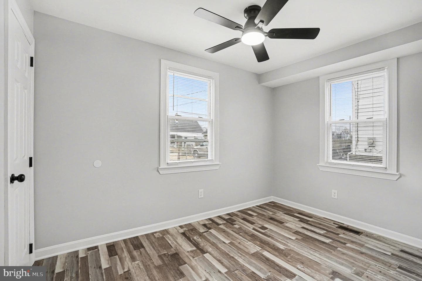 3129 Yorkway photo 13