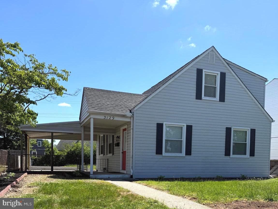 3129 Yorkway photo 3