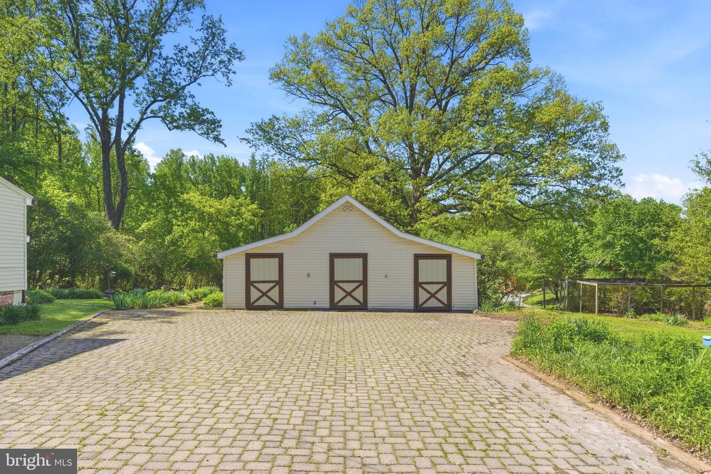 12230 Greenspring Avenue photo 27
