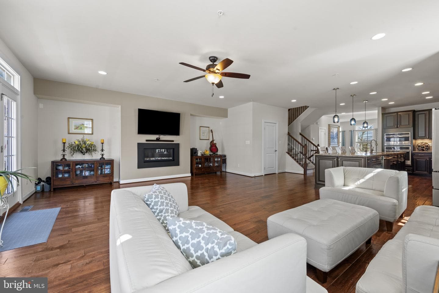 8700 Springvale Drive photo 19