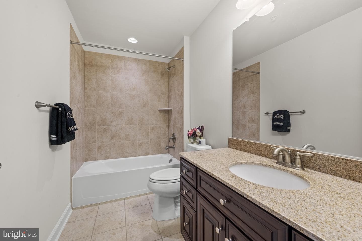 8700 Springvale Drive photo 7