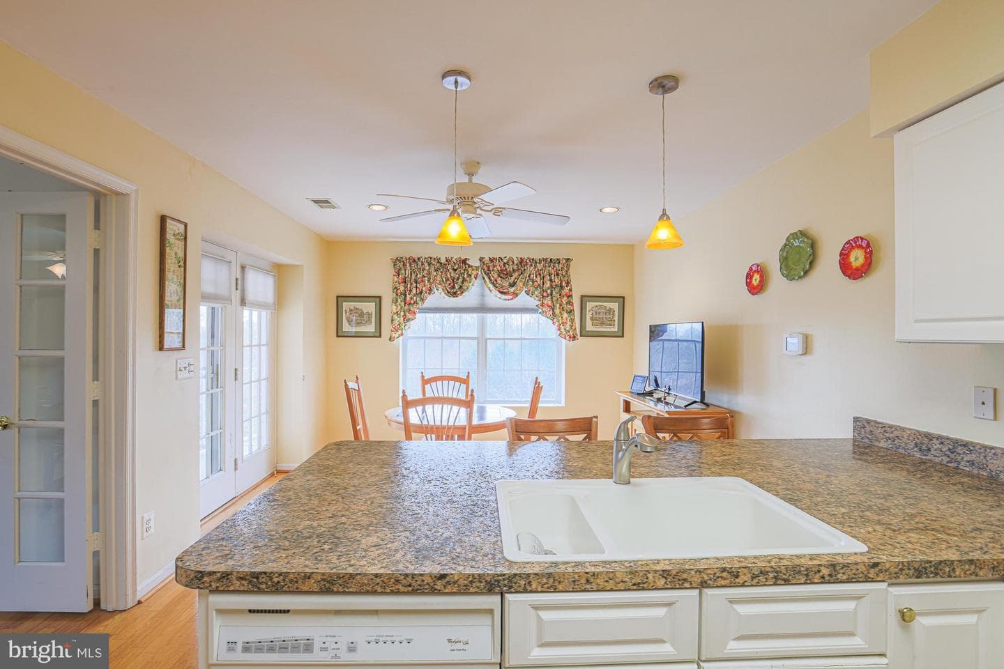 600 Straffan #405 photo 18