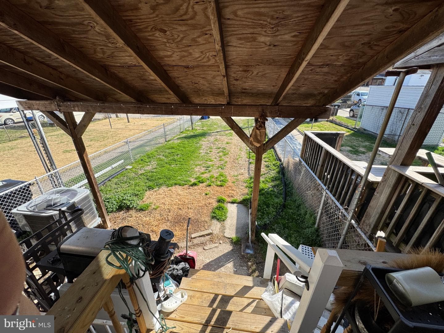 7449 Lawrence Road photo 8