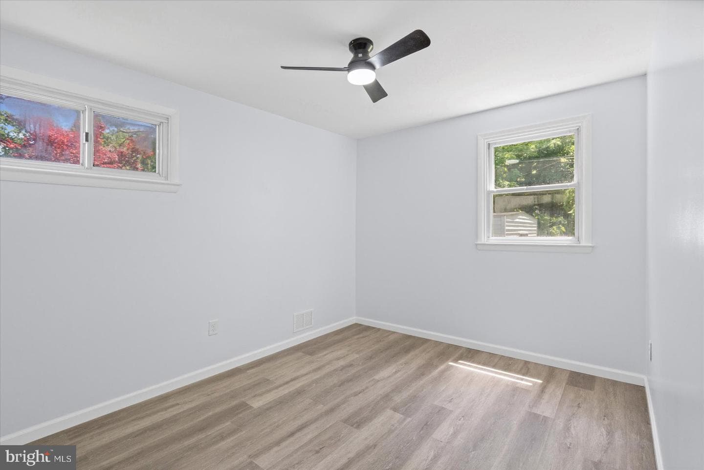 927 Homberg Avenue photo 25