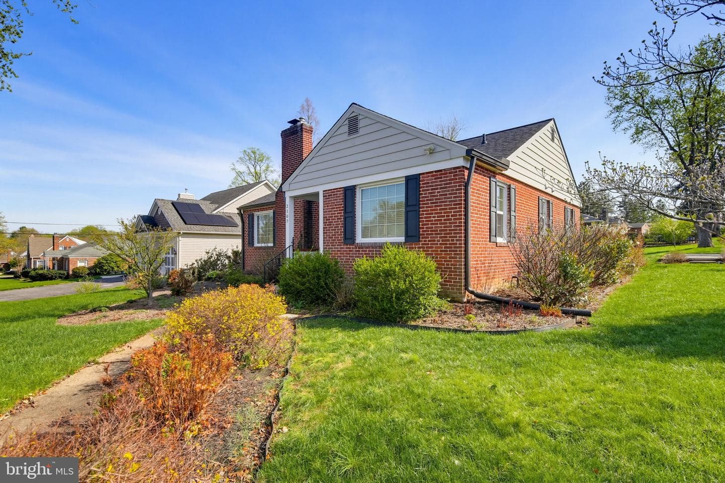 2107 Edmondson Avenue photo 38