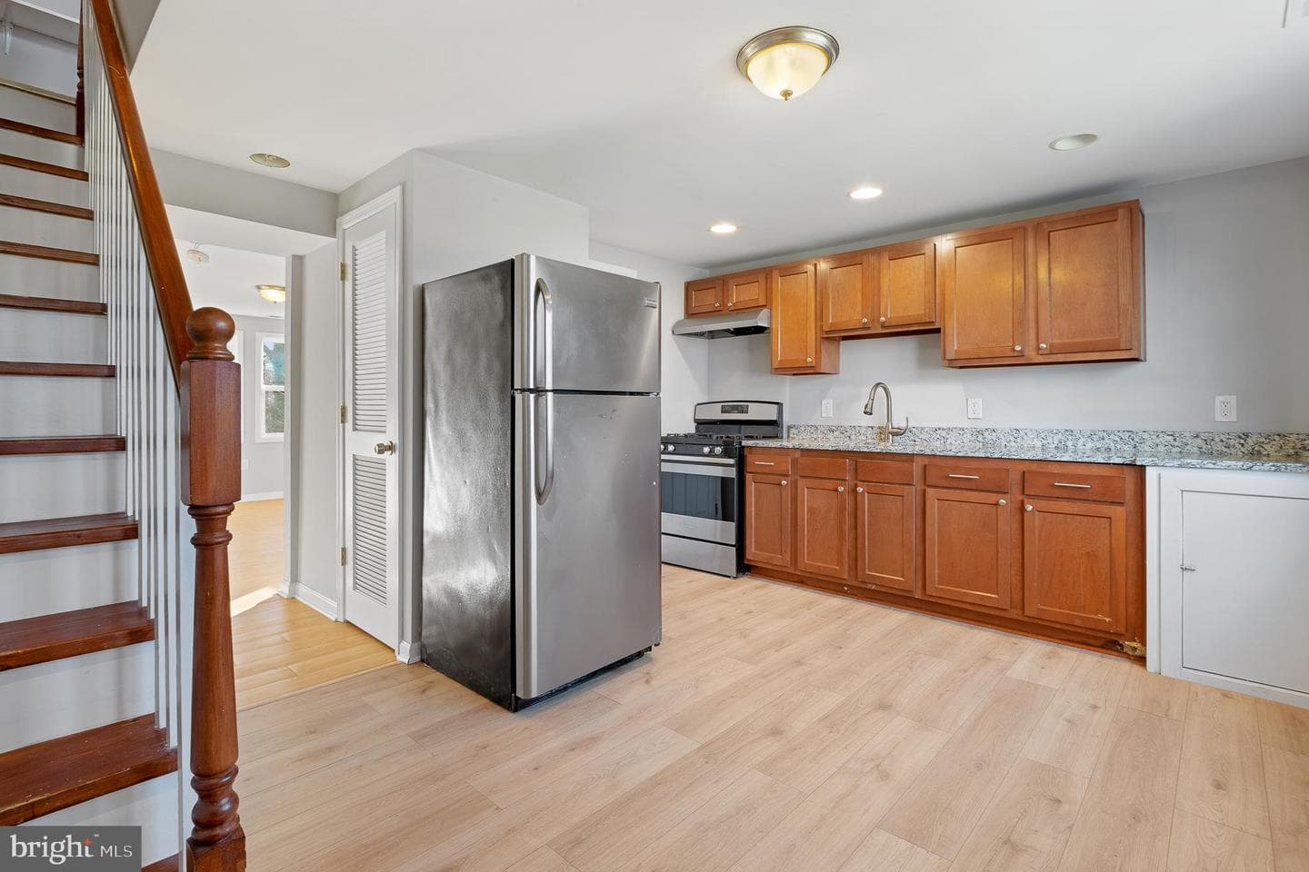 801 Seckel Court photo 3