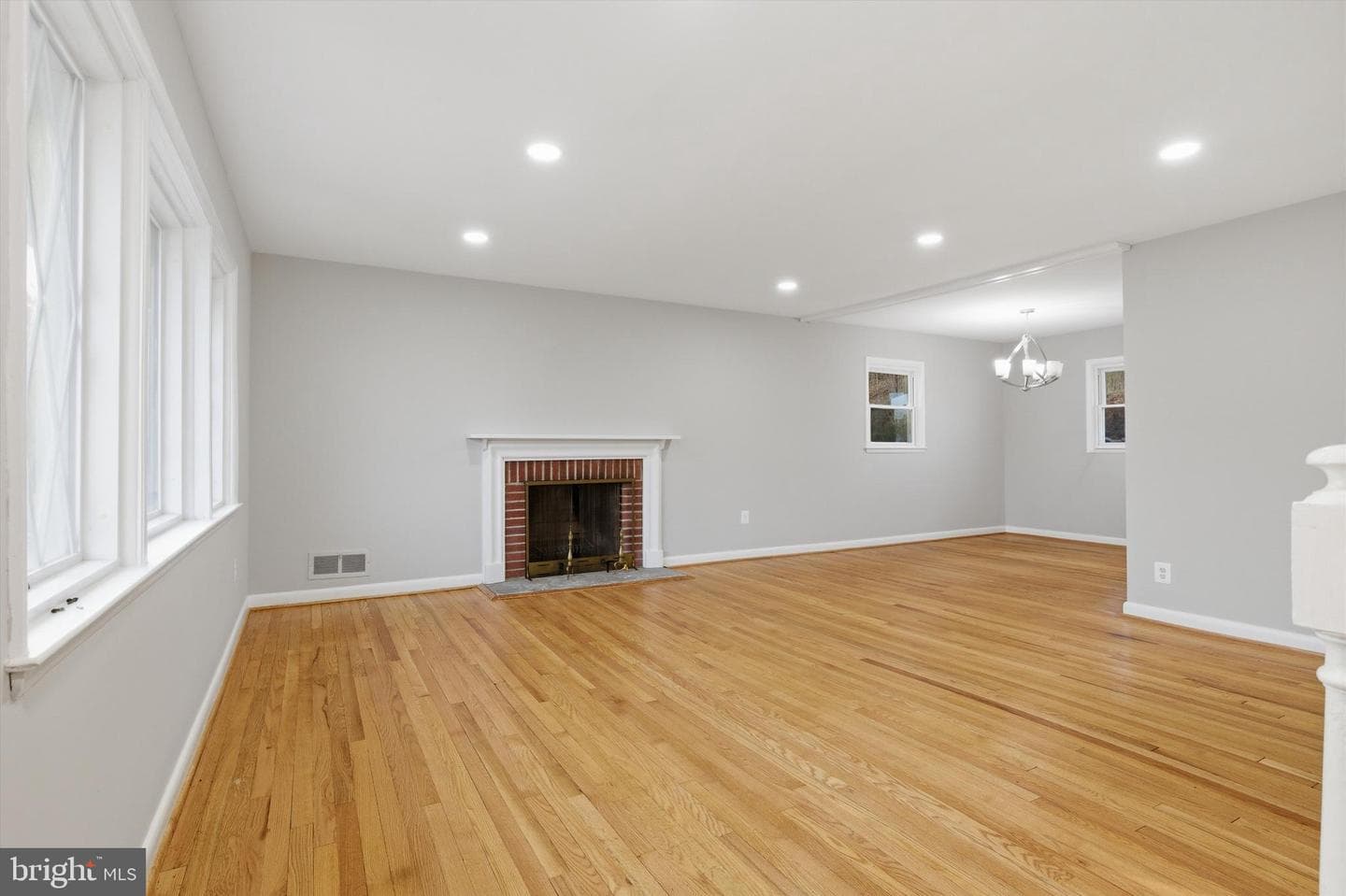 6703 Glenkirk Road photo 2
